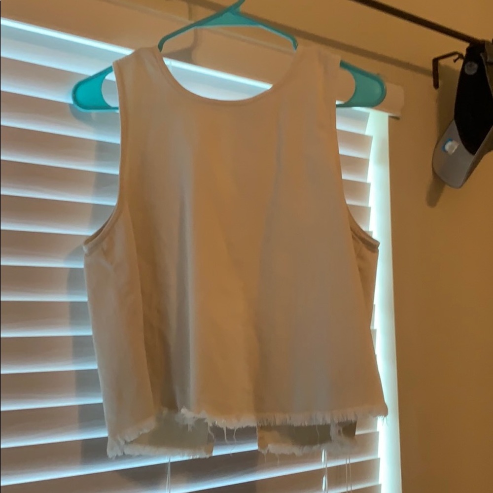 Cute cropped fringe top